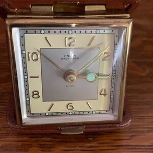 Clock travel retro linden black Forrest